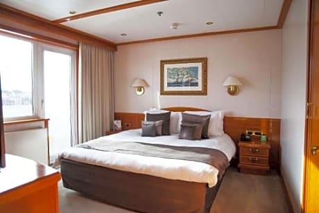 sunborn yacht executive room