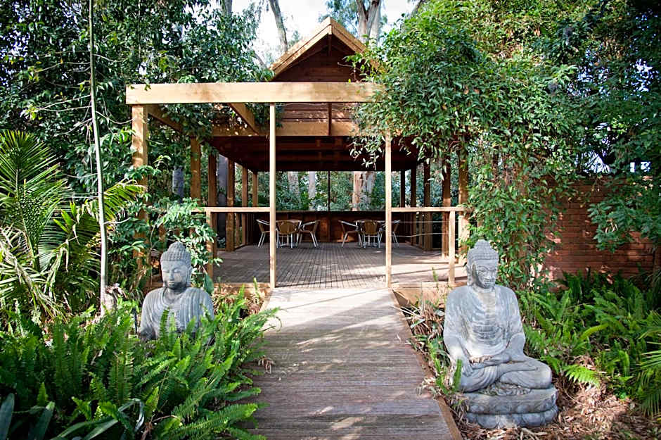 Sportsmans Motor Inn