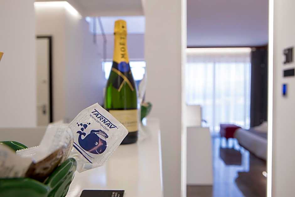 Upper - Boutique Hotel