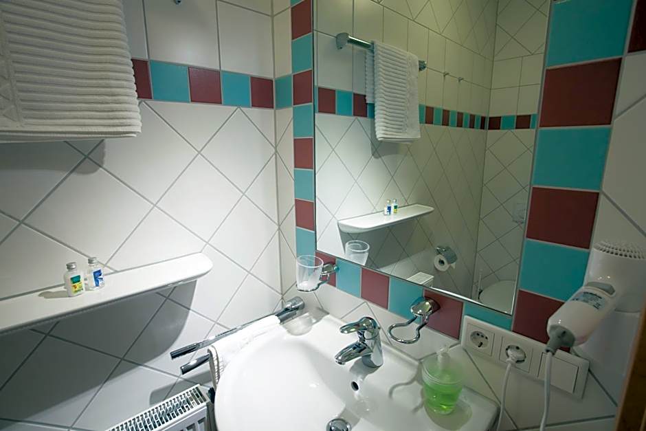 Hofgut Langenborn Wohnen auf Zeit möblierte Apartments Aschaffenburg Alzenau Frankfurt