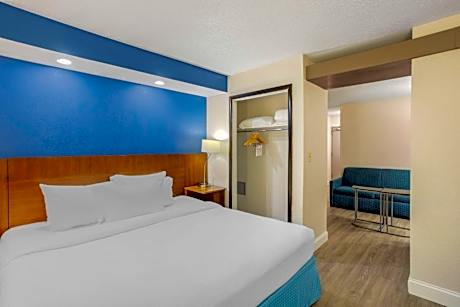 King Suite with Sofa Bed - Non Smoking