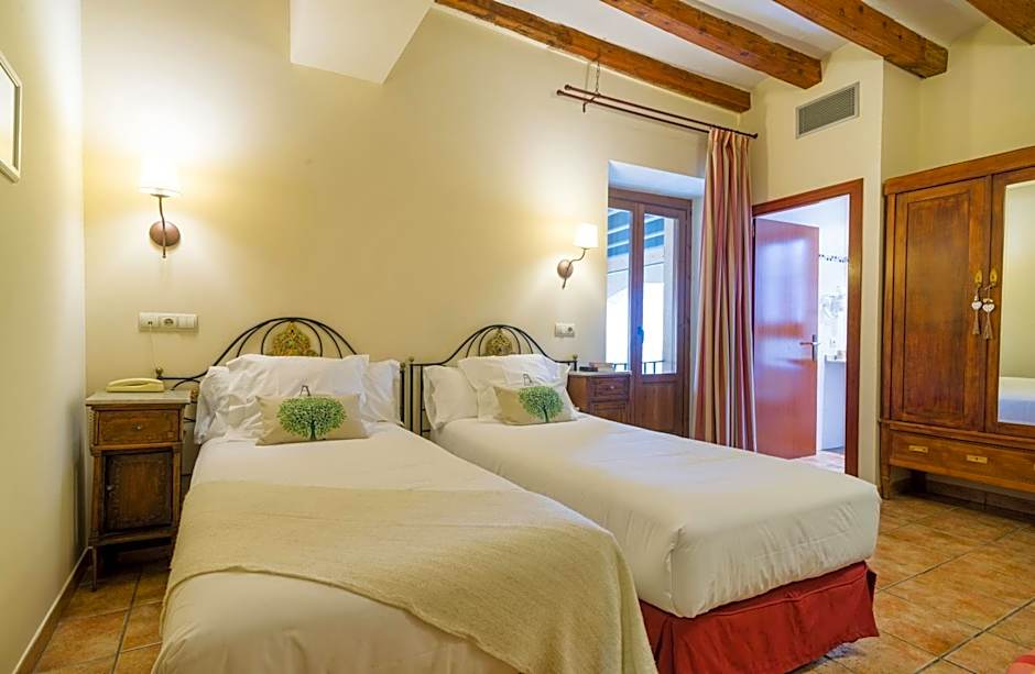 Photo 1 of 9 of 1 Double Bed or 2 Beds