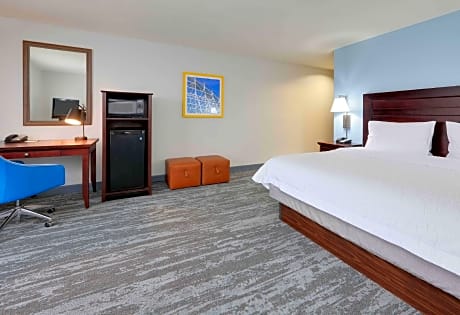 King Room with King Bed - Non-Smoking