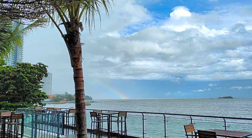 Hompton by the Beach Penang