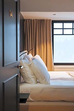 Deluxe Junior Suite