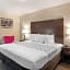 Downtown Hollywood Gardens Inn & Suites