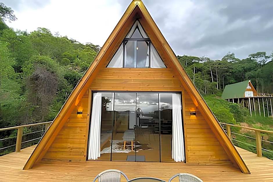 Chalé dos Alpes 2 hidromassagem e Lareira