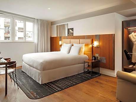 Junior King Suite