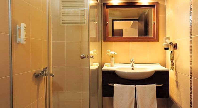 Ustun Hotel Alsancak