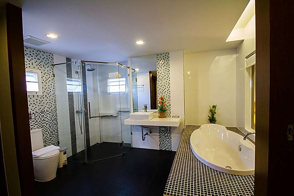 Platinum Hotel and Apartments