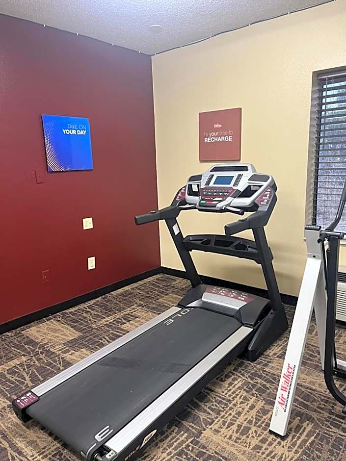 Red Roof Inn & Suites Indianapolis Airport