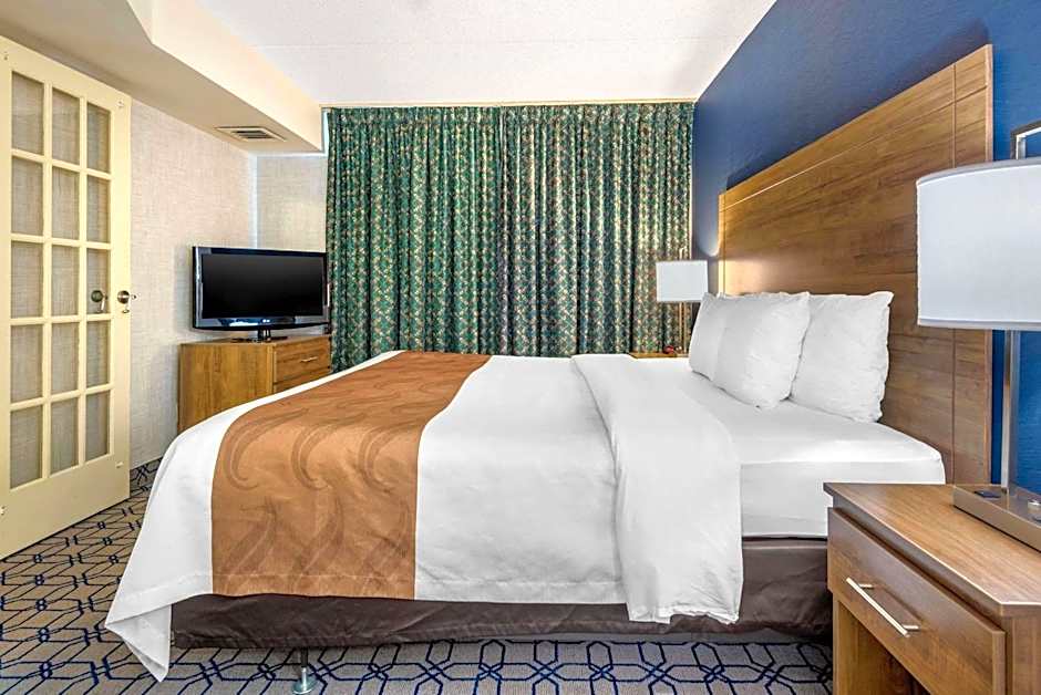 Quality Suites Whitby