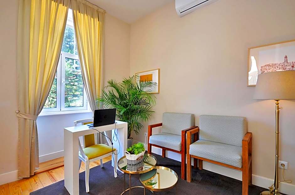 Porto Charming Hotel