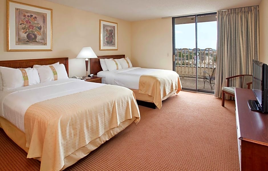 Holiday Inn - Executive Center-Columbia Mall, an IHG Hotel