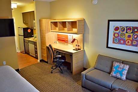 King Studio with Sofa Bed