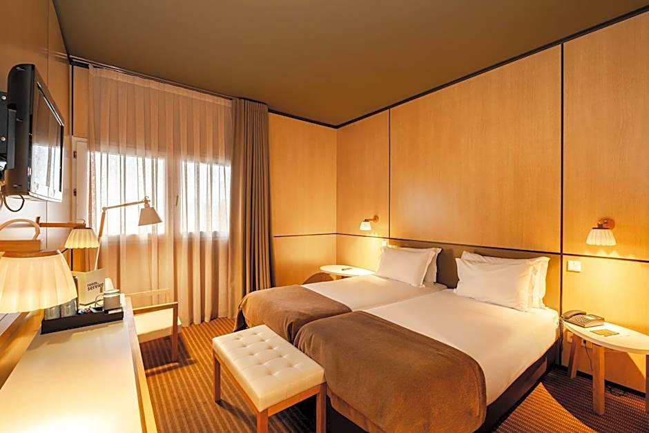 Axis Vermar Conference & Beach Hotel