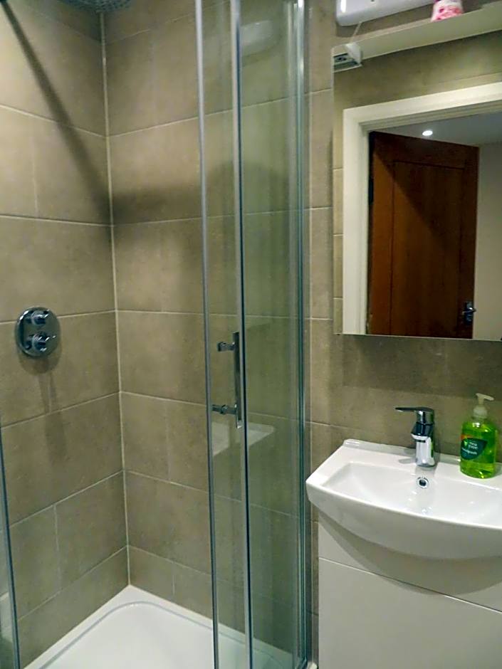 Glendale Hyde Park Hotel