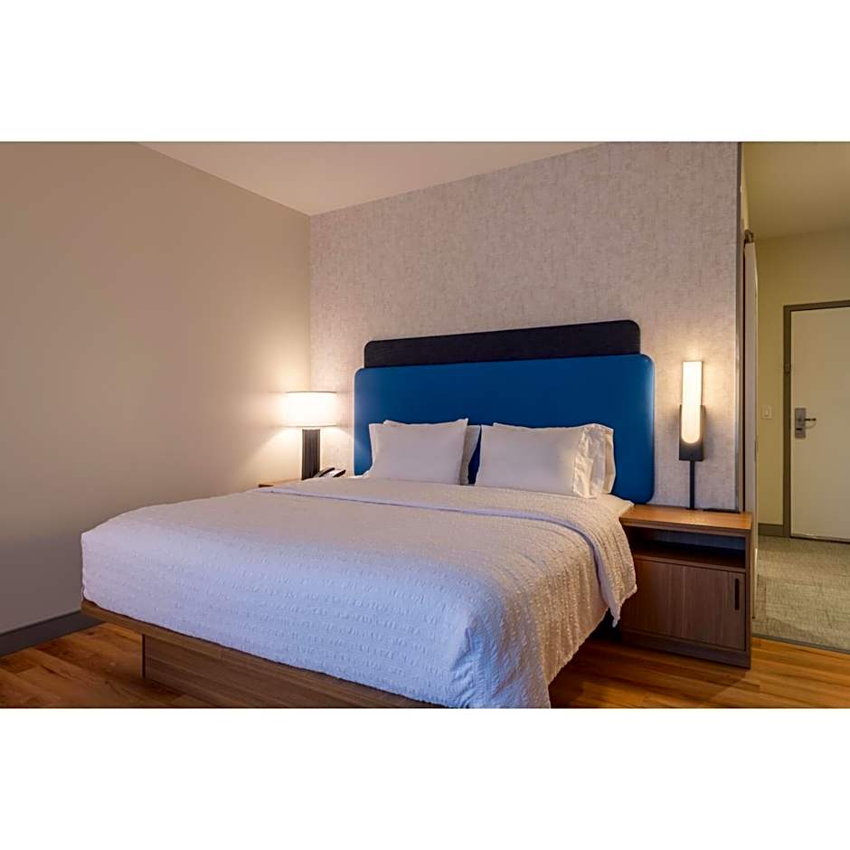 Hampton Inn & Suites Boston/Stoughton
