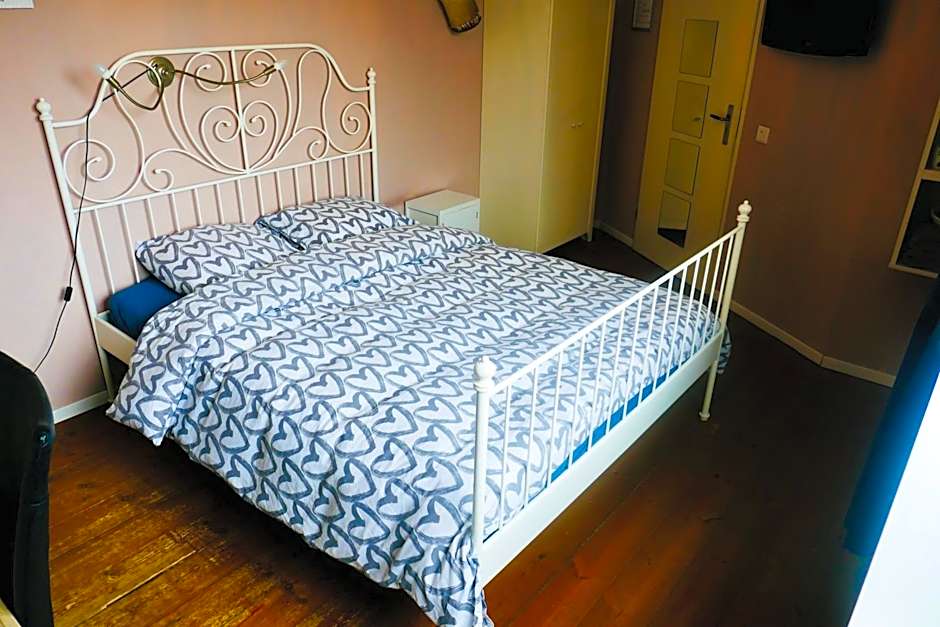 Silver Moon Bed & Breakfast