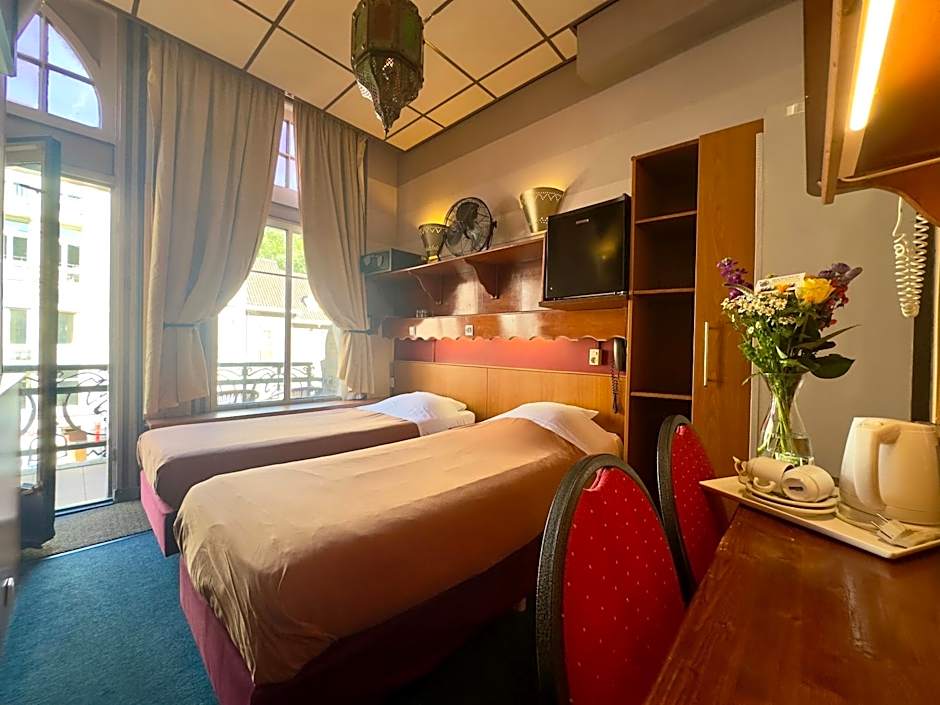 Nadia Hotel
