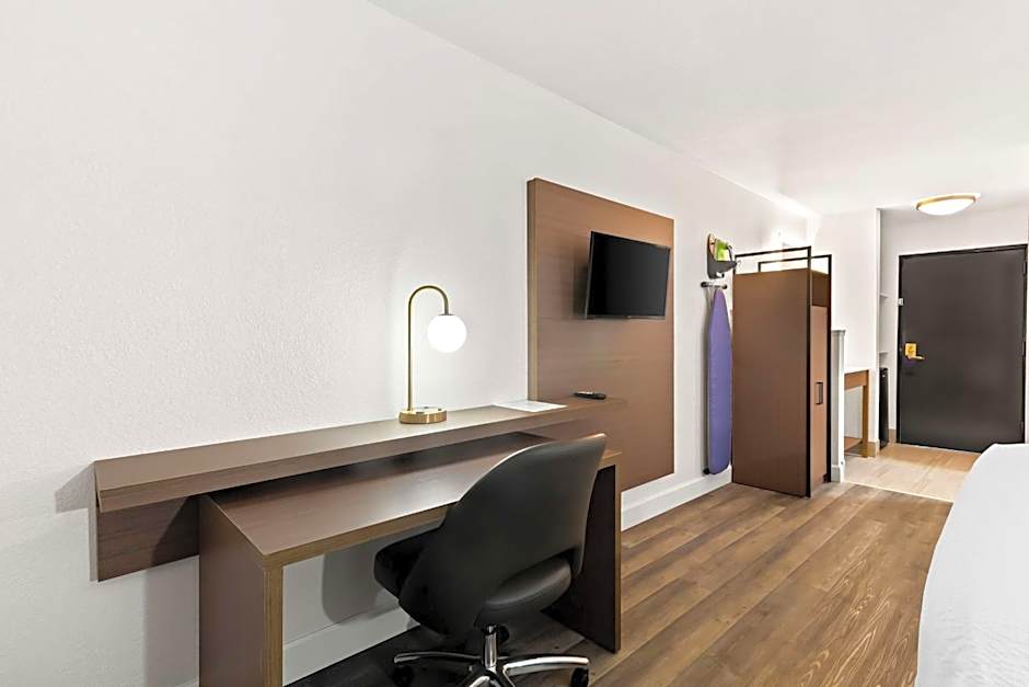 SureStay Hotel by Best Western Groves