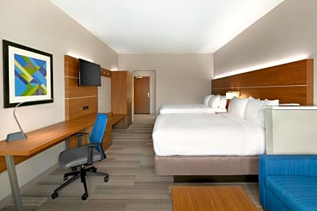 Queen Room with Two Queen Beds - Hearing Accessible/Non-Smoking