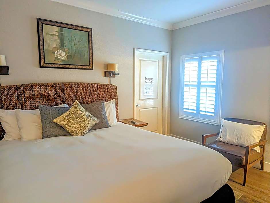 Capitola Hotel