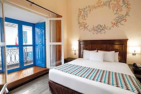 Colonial Matrimonial Room