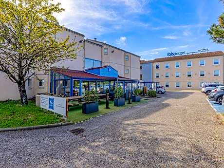 Hotel Ibis Budget Lyon Isle D'Abeau