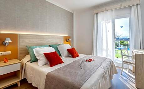 Apartment with Private Pool - Selection Club