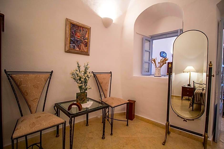 Lithies Traditional Homes