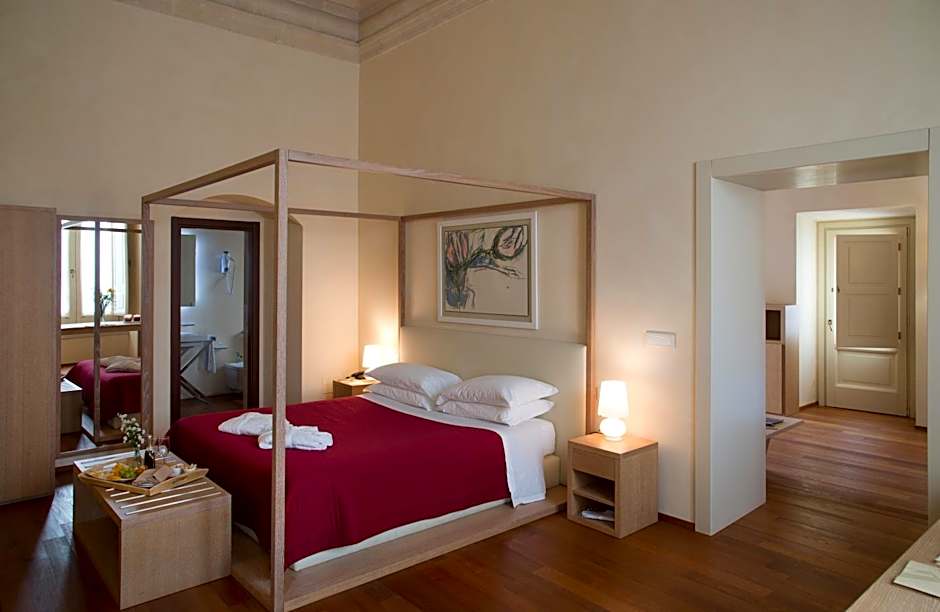 Photo 1 of 6 of Suite