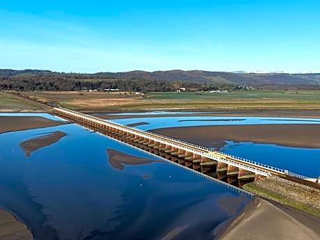 Ye Olde Fighting Cocks