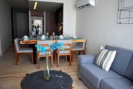 Luxury One Bedroom Apartment - Partial Ocean View