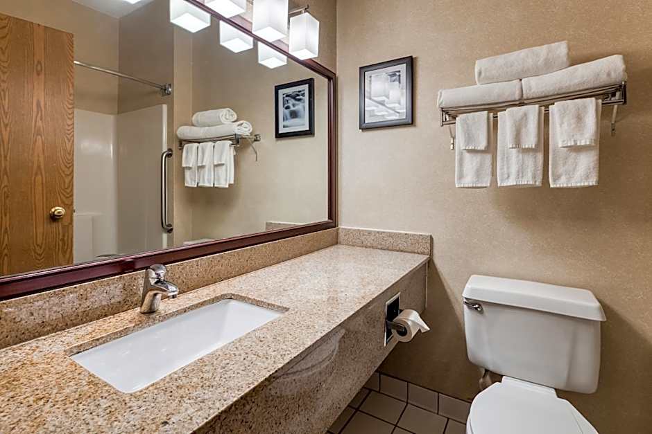Quality Inn and Suites Springfield Southwest near I-72