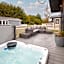Bluebell Lodge with Hot Tub