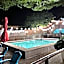 The Lions Self Contained Suite, Shared Pool, Hot Tub, Views