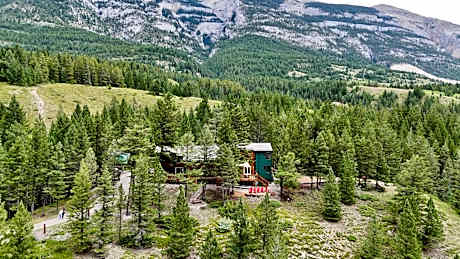 Canmore Alpine Hostel - Alpine Club of Canada