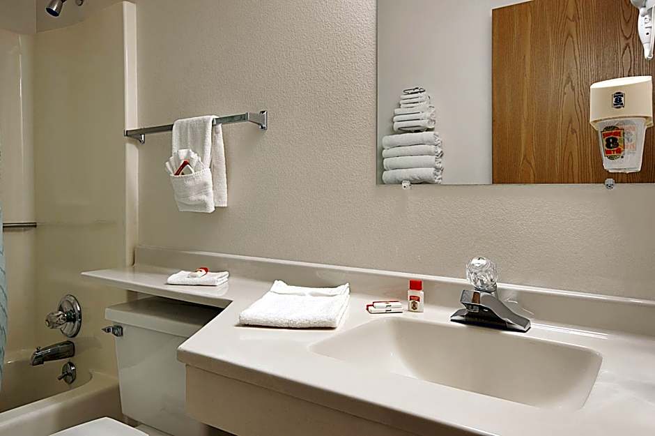 Super 8 by Wyndham Keokuk