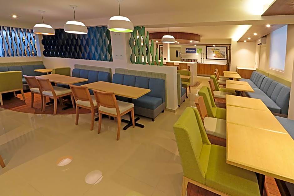 Holiday Inn Express Piedras Negras By IHG