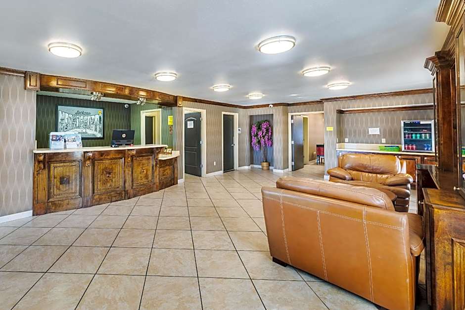 Super 8 by Wyndham Jackson MS Near the Fairgrounds