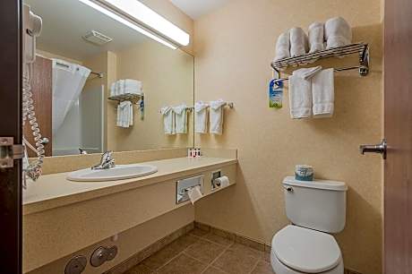 King Suite with Spa Bath- Non-Smoking