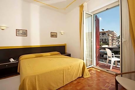 1 Double Bed or 2 Beds, Pool View