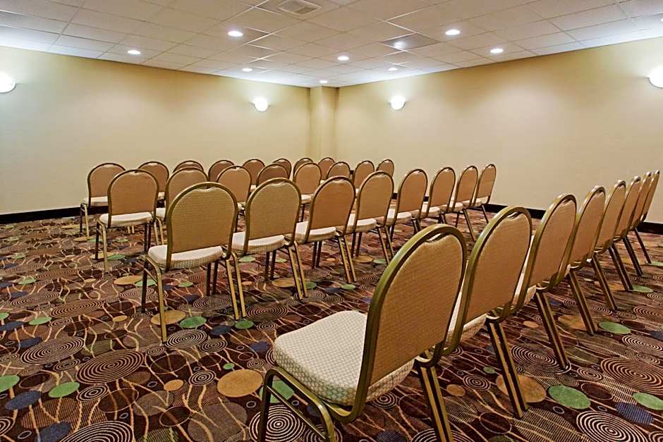 Holiday Inn Express Benicia By IHG