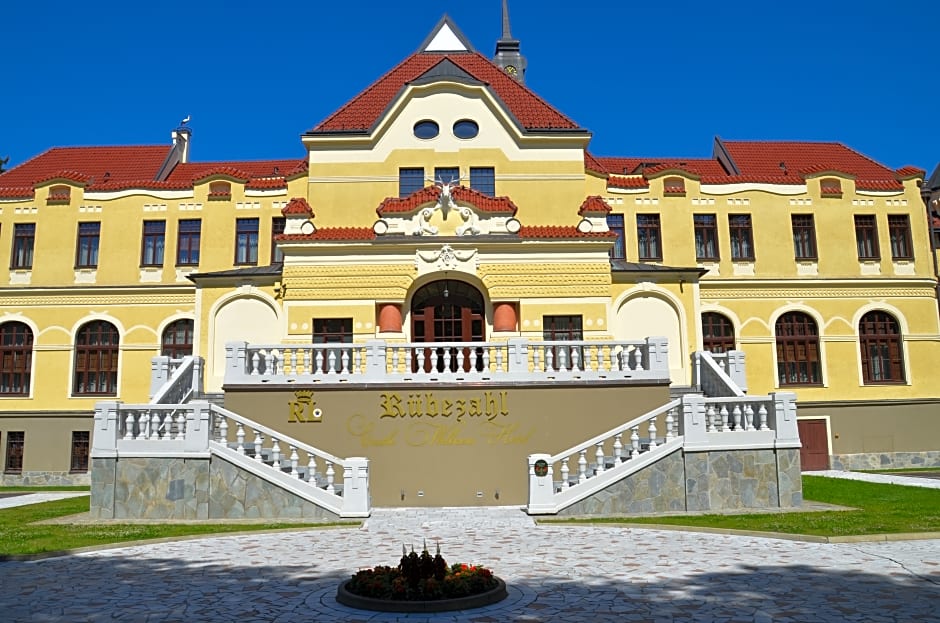 Rübezahl Marienbad Luxury Castle Hotel Golf