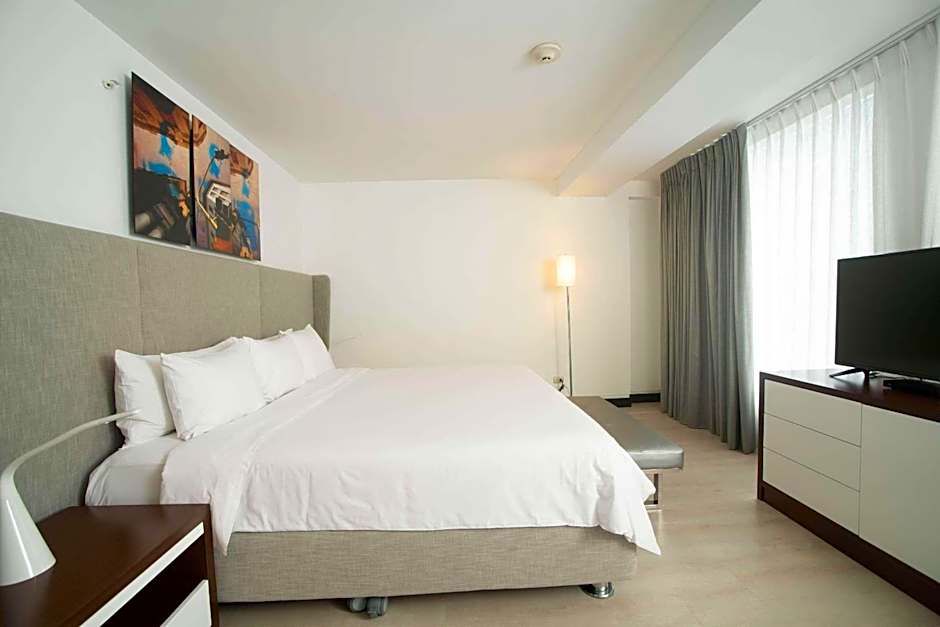 Radisson Hotel Decapolis Miraflores