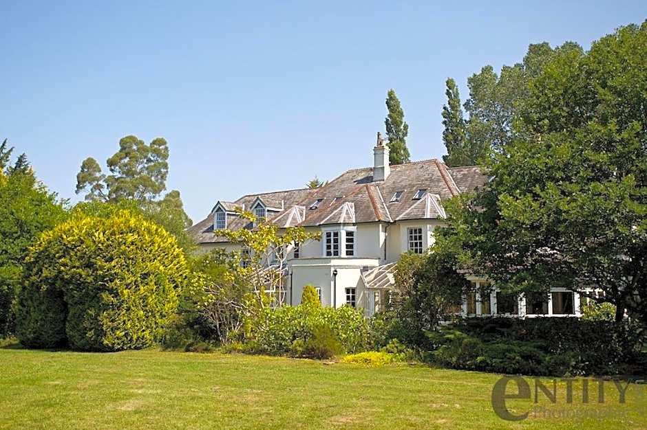 Woodlands Lodge Hotel