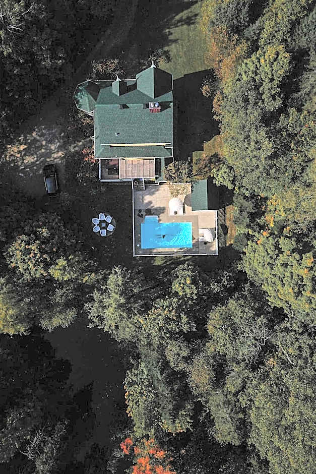 Le Pavillon! Comfort in Nature with spa and fireplaces