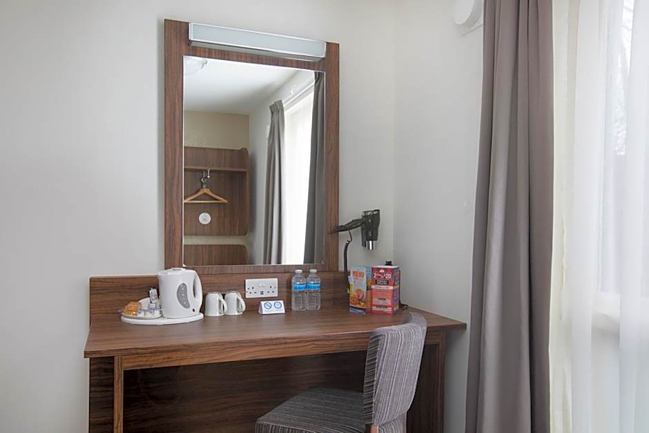 Spring River Ebbsfleet by Marston's Inns