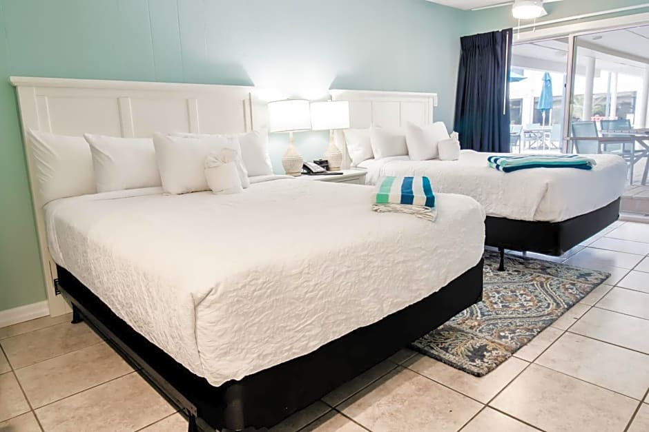 Oceanfront Litchfield Inn